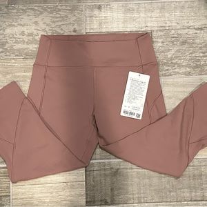 NWT lululemon In Movement Crop 19” - size 8